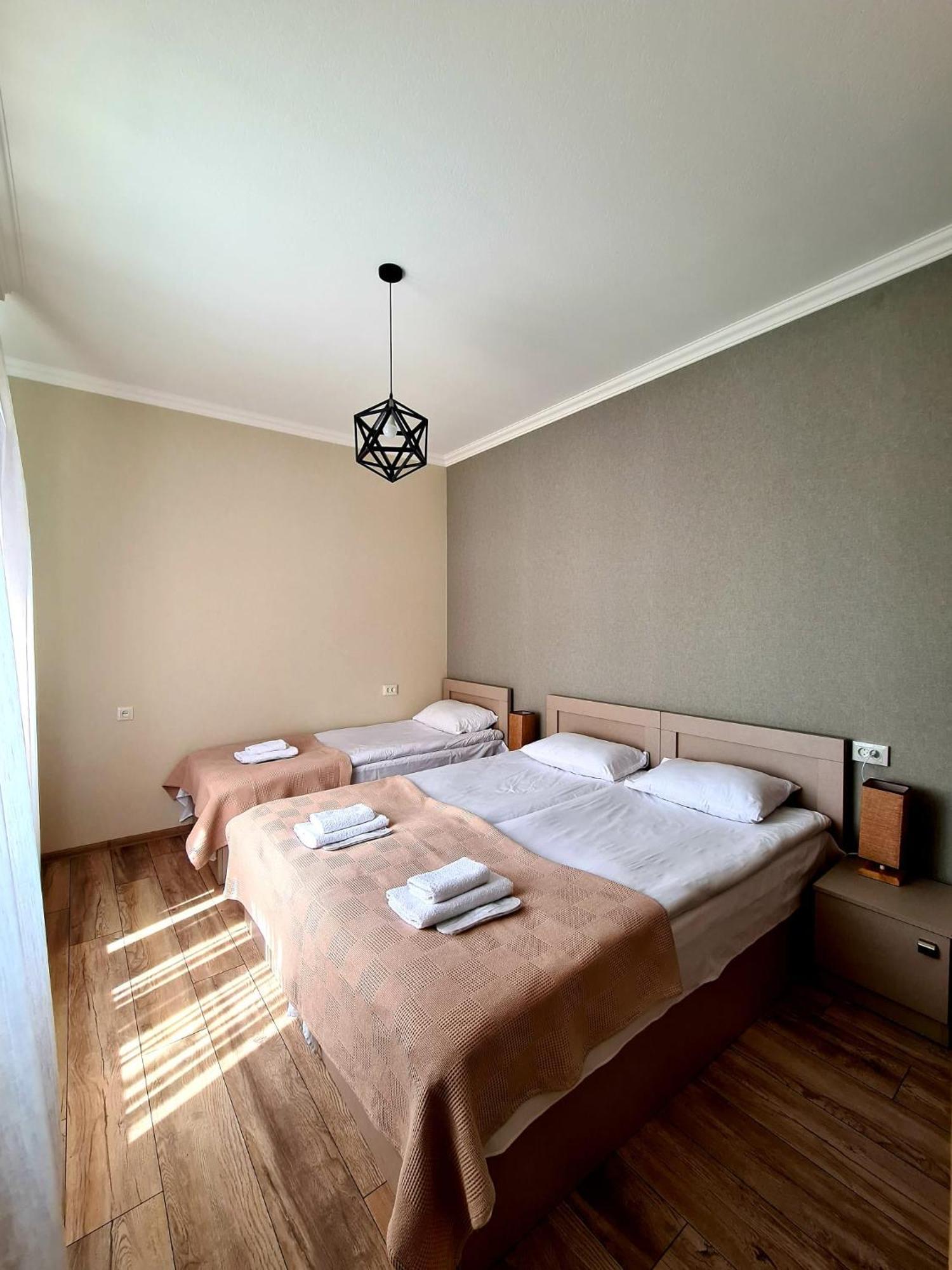 Baqari Inn Kazbegi Habitación foto